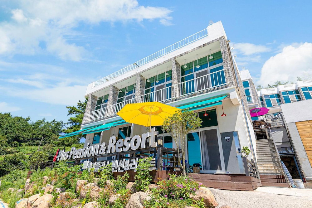 Hotel · Yeosu Yegreena Spa Pension, Yeosu