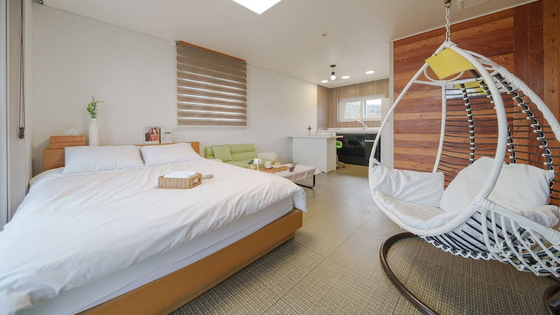 Geoje Beachwhite Pension, Geoje, South Korea