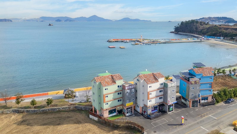 Geoje Beachwhite Pension, Geoje, South Korea