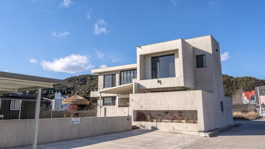 Gyeongju EL Poolvilla Pension, Gyeongju, South Korea