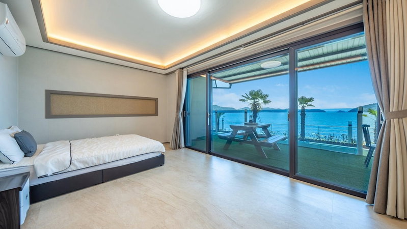 Yeosu Baraboda Ocean View Pension, Yeosu, South Korea