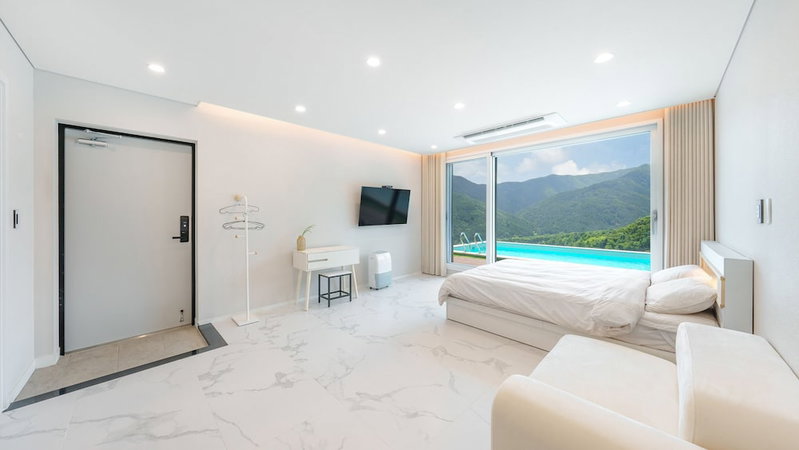 Gapyeong Staysumok Pool Villa Pension, Gapyeong, South Korea