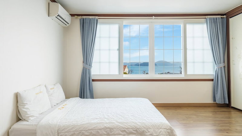 Geoje Kkachi and Santorini Pension, Geoje, South Korea