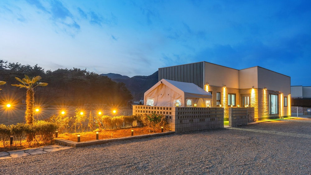 Goseong Hoostay Caravan Pension, South Korea