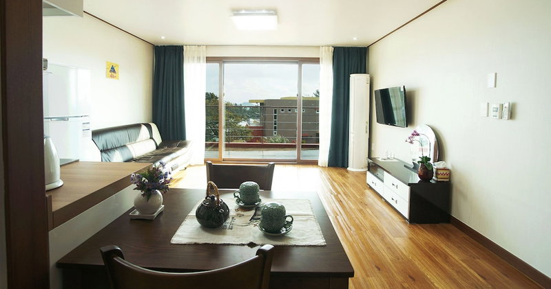 Oasis Pension, Seogwipo, South Korea