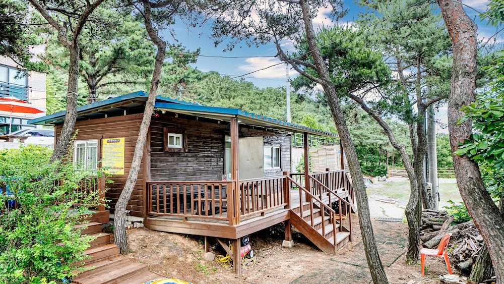 Yeongheungdo J Pension, Incheon, South Korea