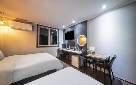 Yeosu Hotel The B, Yeosu, South Korea