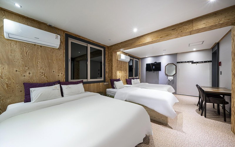 Yeosu Hotel The B, Yeosu, South Korea