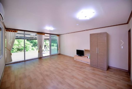 Jirisan Valley Pension, Namwon, South Korea