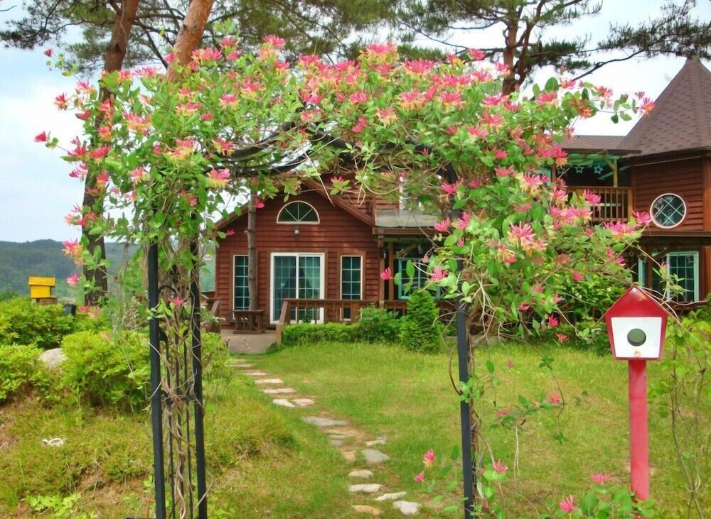 Castel on the hill pension, South Korea