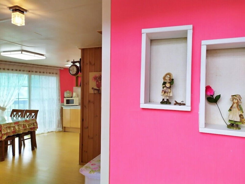 Castel on the hill pension, Hoengseong, South Korea