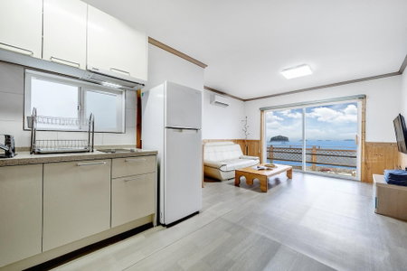 Yeosu Dangdangi Dog Family Pension Gold, Yeosu, South Korea