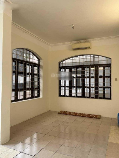 House for rent in Ha Noi, Vietnam · Thanh Xuan District · 1 room, 1 bath