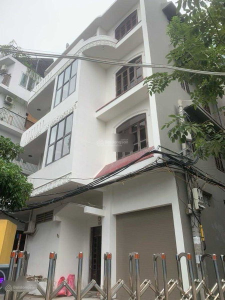 House for rent in Ha Noi, Vietnam · Thanh Xuan District · 1 room, 1 bath