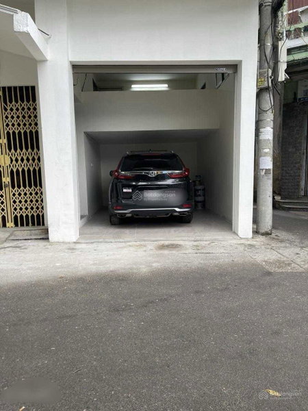 House for rent in Ha Noi, Vietnam · Thanh Xuan District · 1 room, 1 bath