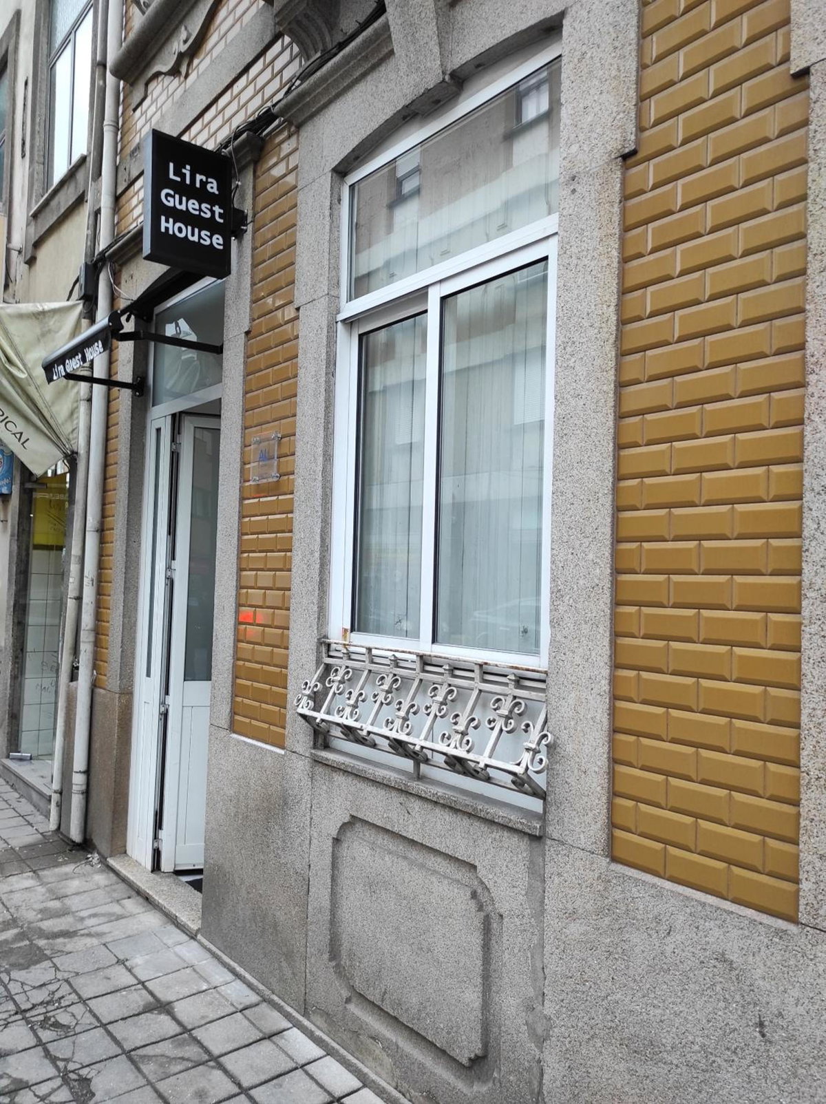 Hotel · Lira Guest House B&B, Porto