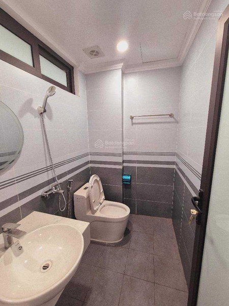 House for rent in Hanoi, Vietnam · Thanh Xuan District · 1 room, 1 bath