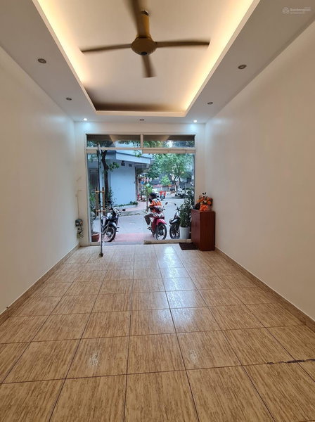 House for rent in Hanoi, Vietnam · Hoang Mai District · 1 room, 1 bath