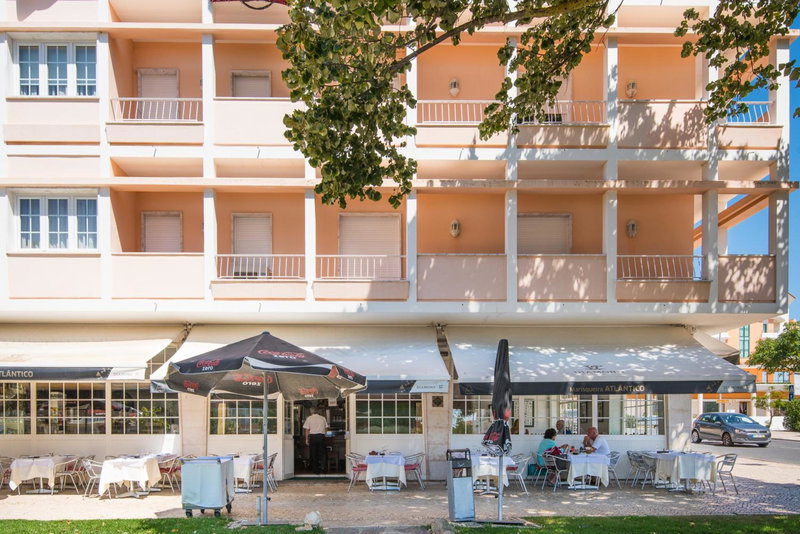 Atlantic Waves Accommodation, Carcavelos, Portugal