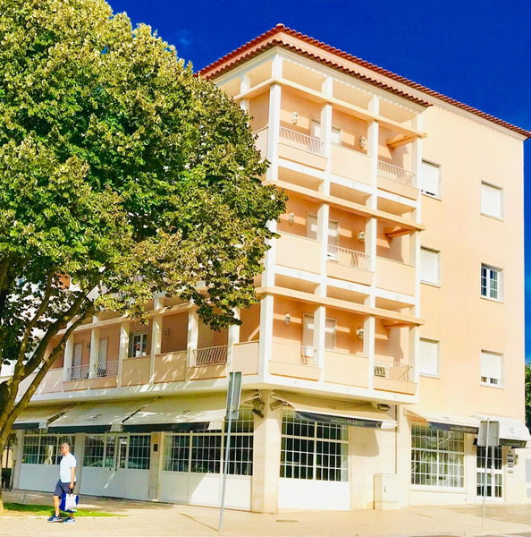 Atlantic Waves Accommodation, Carcavelos, Portugal