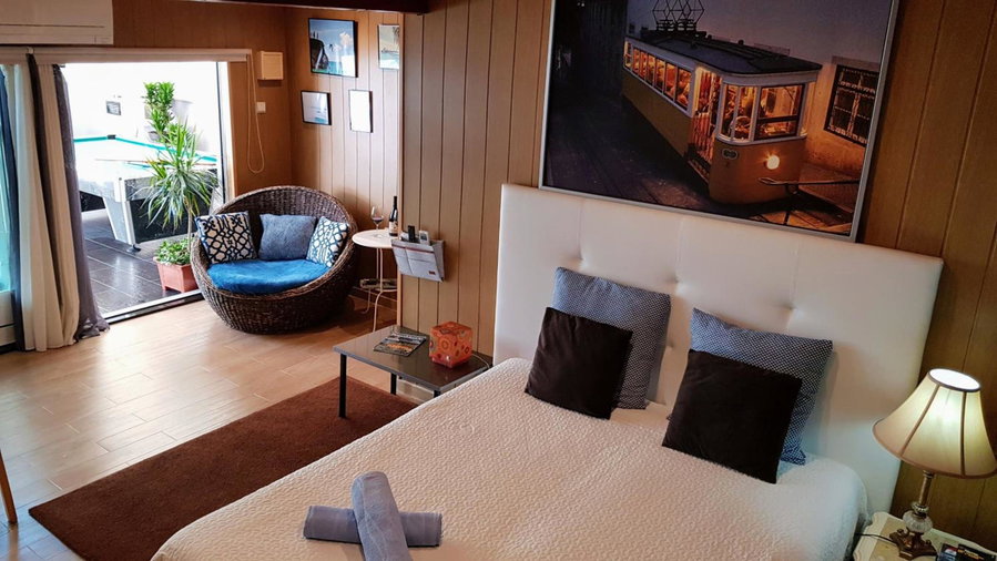 Room near the airport, Maia, Portugal