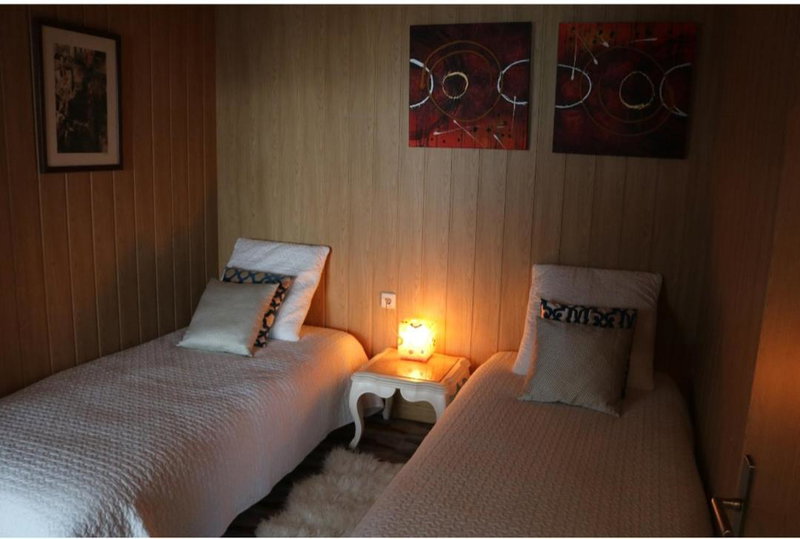 Room near the airport, Maia, Portugal