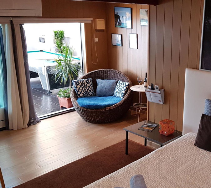 Room near the airport, Maia, Portugal