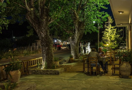 Neos Omalos, Platanias, Greece