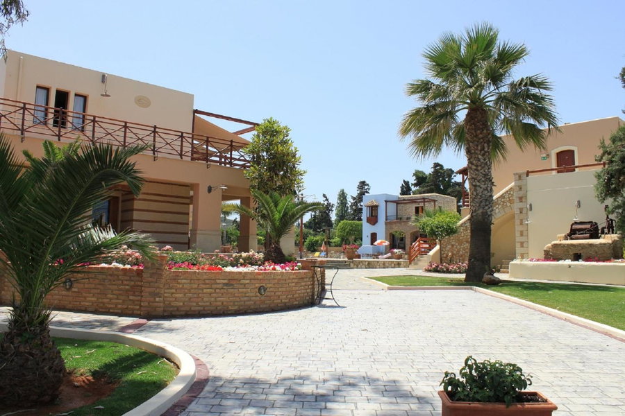 Omega Platanias, Plataniás, Greece