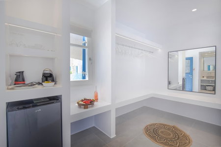 Alexandros Apartments, Naousa, Greece