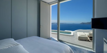 Echoes Luxury Suites, Oia, Greece