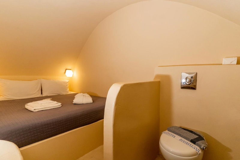 Alma Libre Suites, Fira, Greece