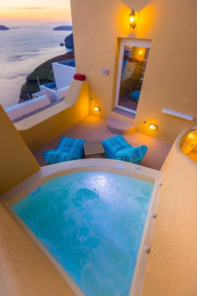 Alma Libre Suites, Fira, Greece