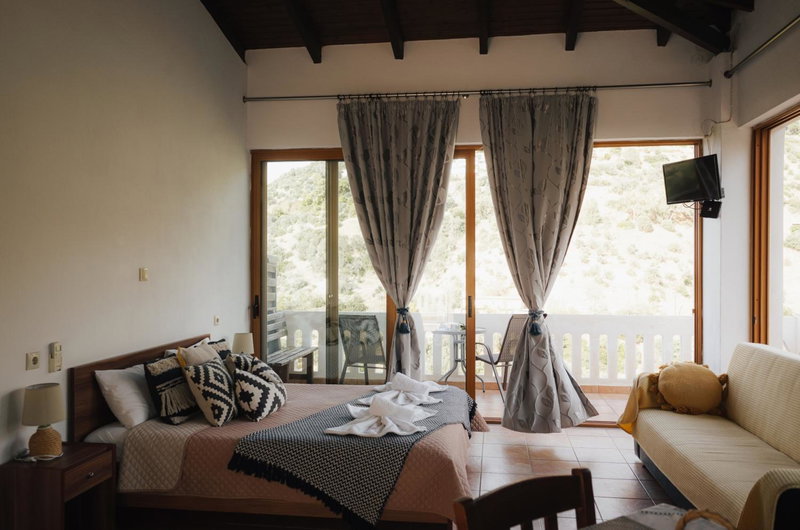 Lefteris Rooms, Kámbos, Greece