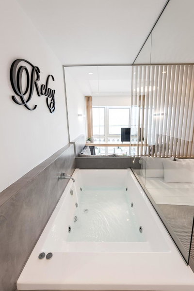 Porto Sea View Apartments - Luxury Junior Suites, Thessaloniki, Greece