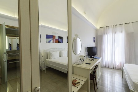 La Mer Deluxe Hotel & Spa - Adults only, Santorini, Greece
