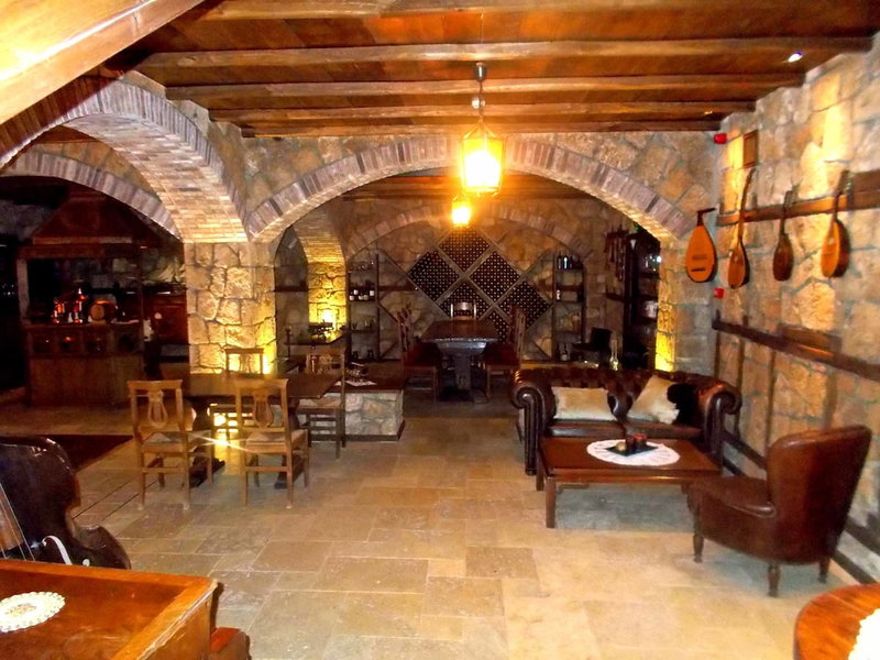 Ktima Kalaitzi, Veroia, Greece