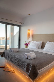 Blu Rooms Santorini, Akrotiri, Greece