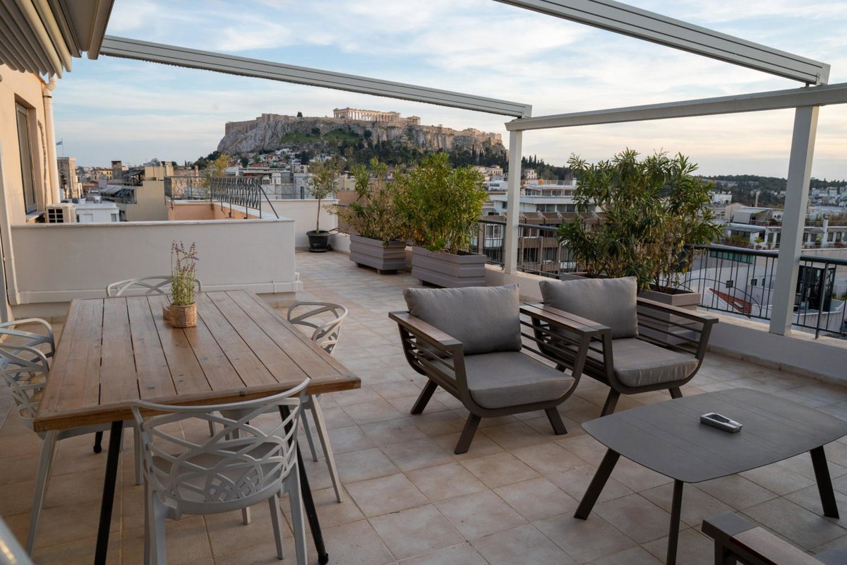 V&V Acropolis view apartment, Greece