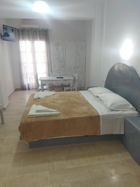 Ira Apartments, Kamari, Greece