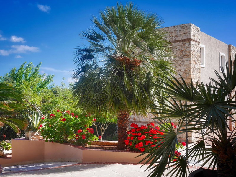 Areti Aparthotel, Áptera, Greece
