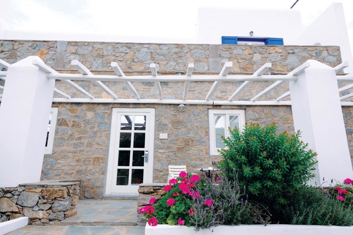 Kamari Hotel, Greece