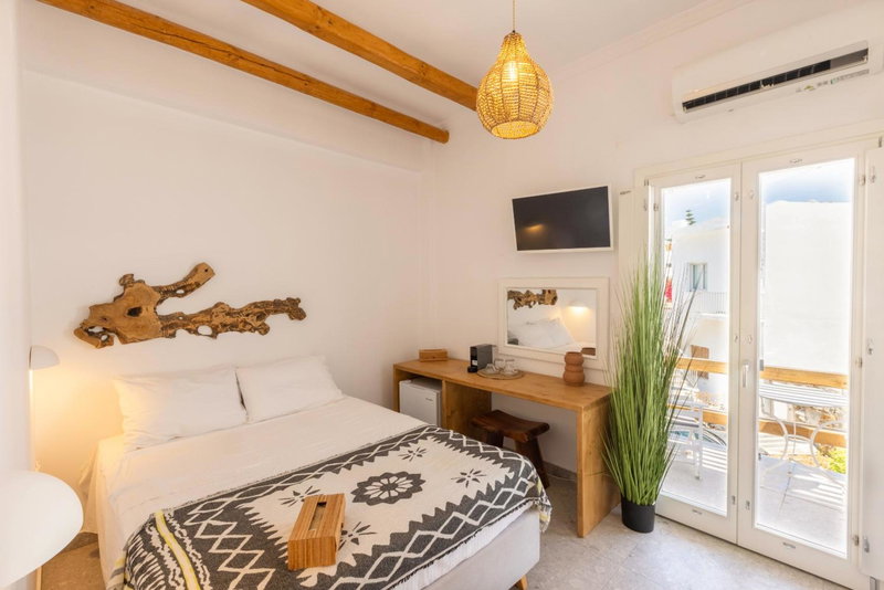 Parosquare Central Suites, Parikia, Greece