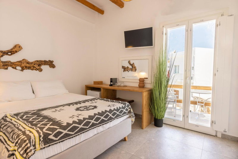 Parosquare Central Suites, Parikia, Greece