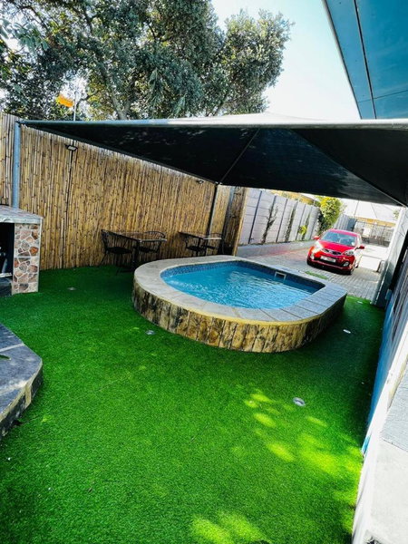Victoria Guest Lodge, Bellville, South Africa
