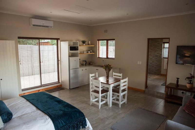 Sol Montis Guest Cottage, Paarl, South Africa