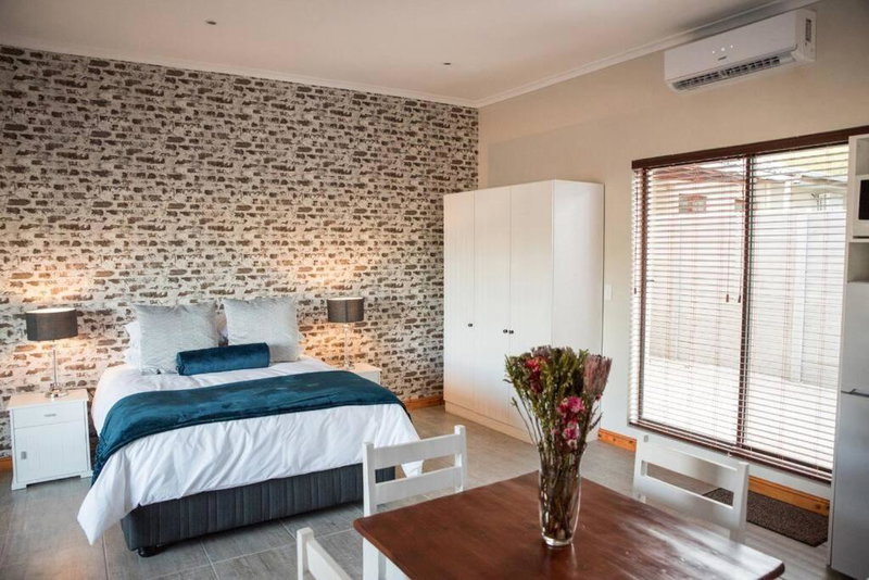 Sol Montis Guest Cottage, Paarl, South Africa