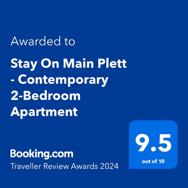 Stay On Main Plett - Contemporary 2-Bedroom Apartment, Plettenberg Bay, South Africa