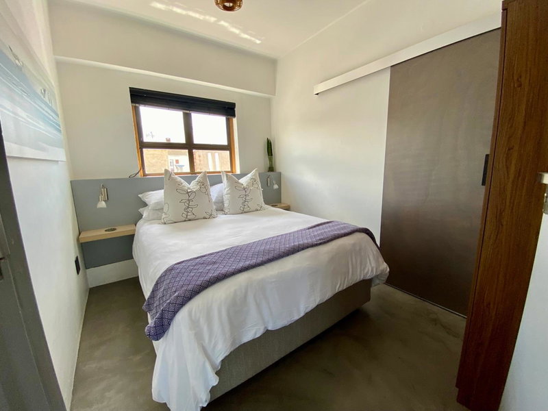 Stay On Main Plett - Contemporary 2-Bedroom Apartment, Plettenberg Bay, South Africa