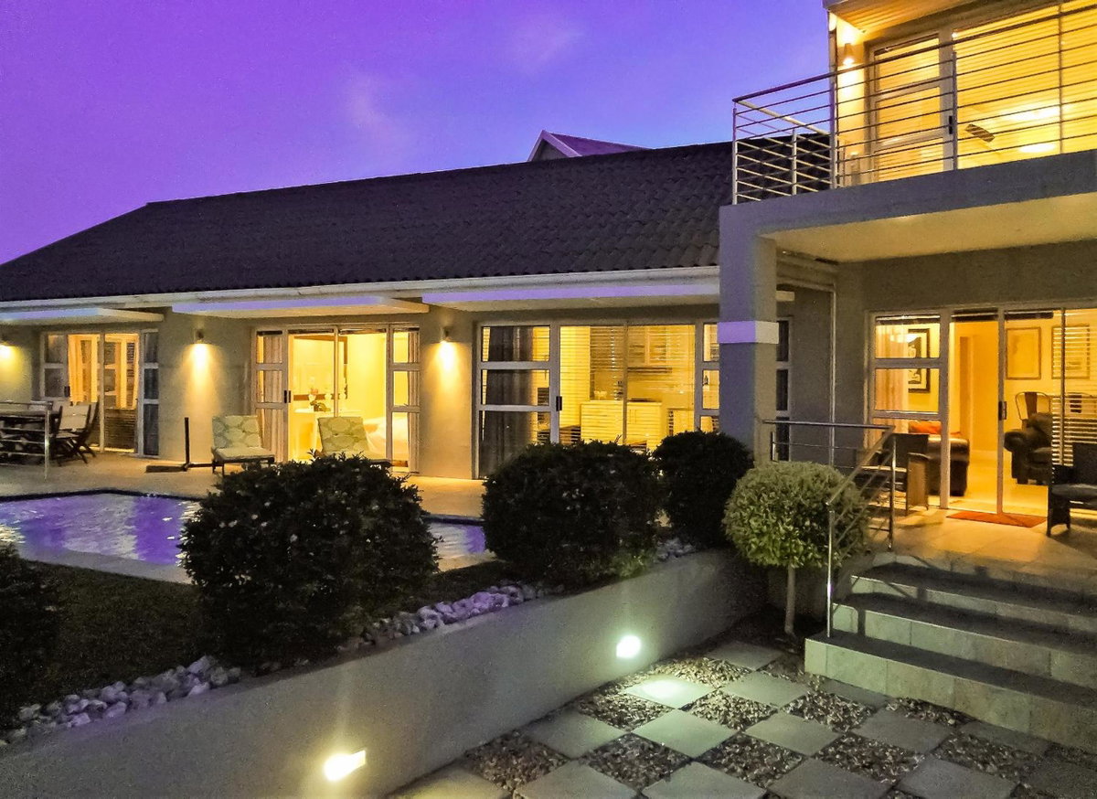 Harbour Cottages, Humewood, South Africa